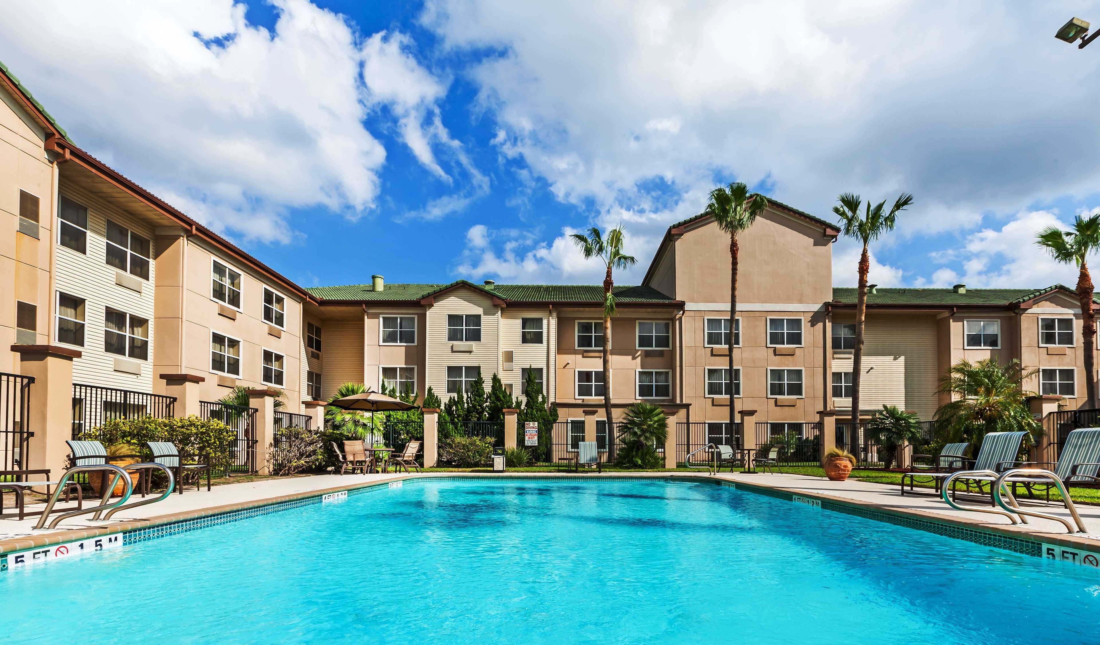 Homewood Suites By Hilton Brownsville Bagian luar foto
