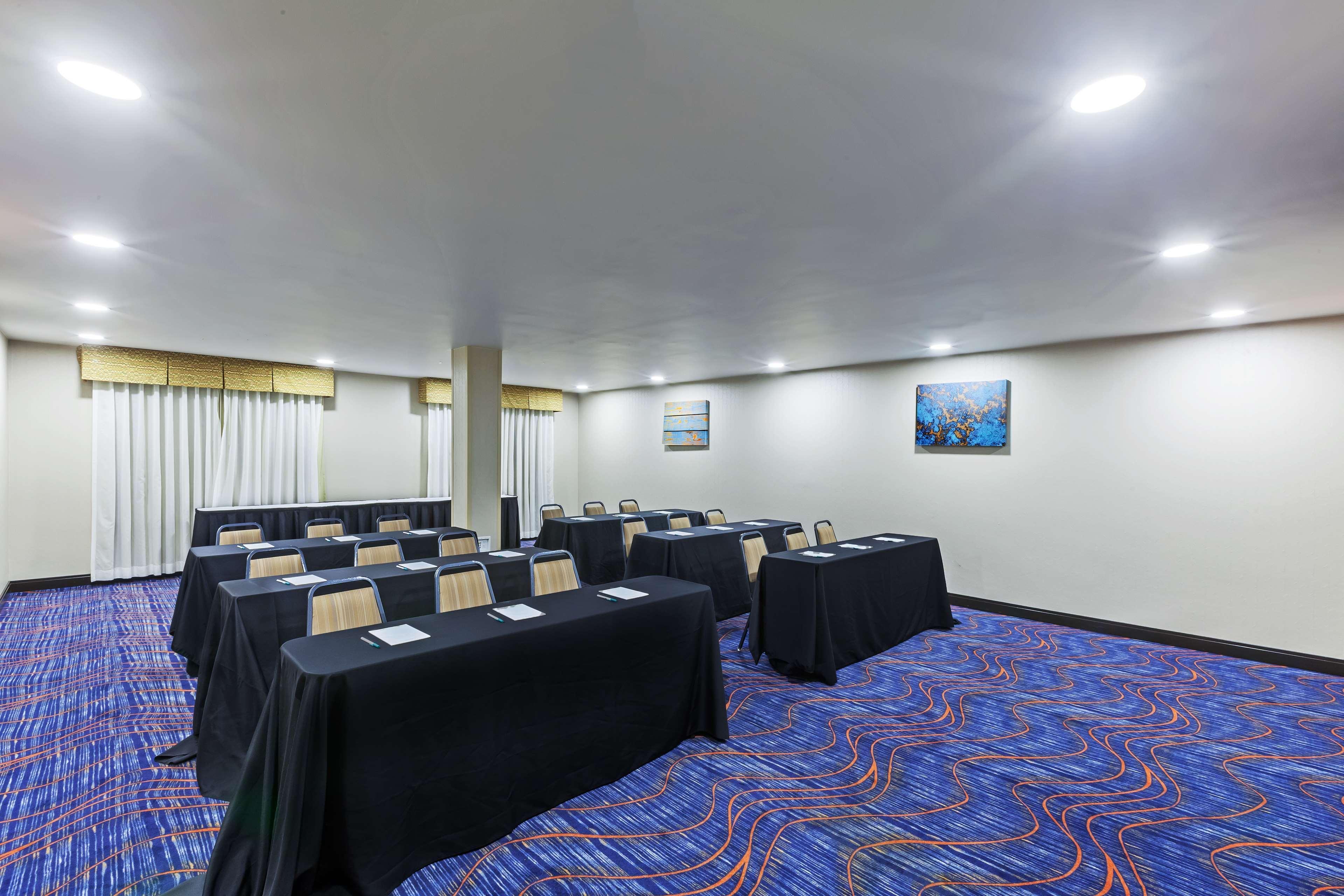 Homewood Suites By Hilton Brownsville Bagian luar foto